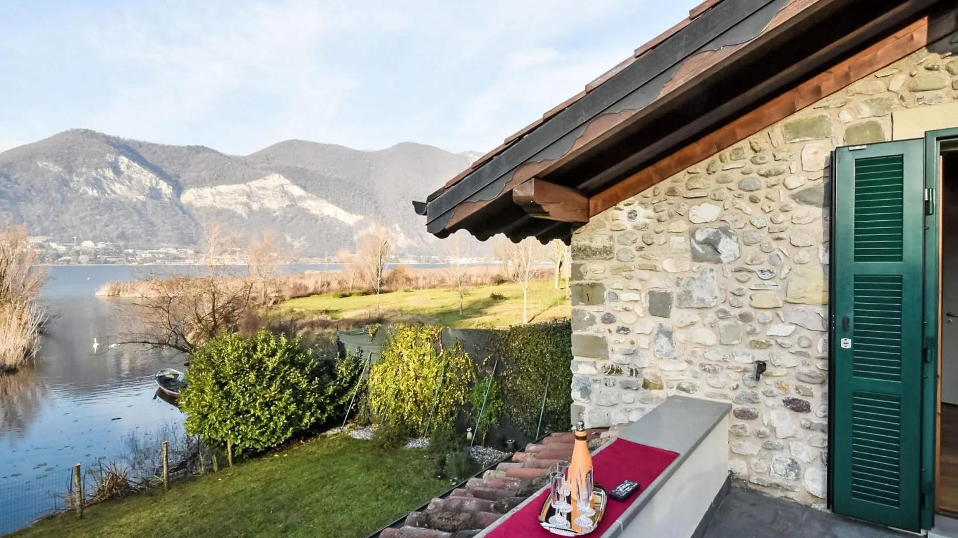 Villa La Casetta Sul Lago By Interhome Clusane 0*,