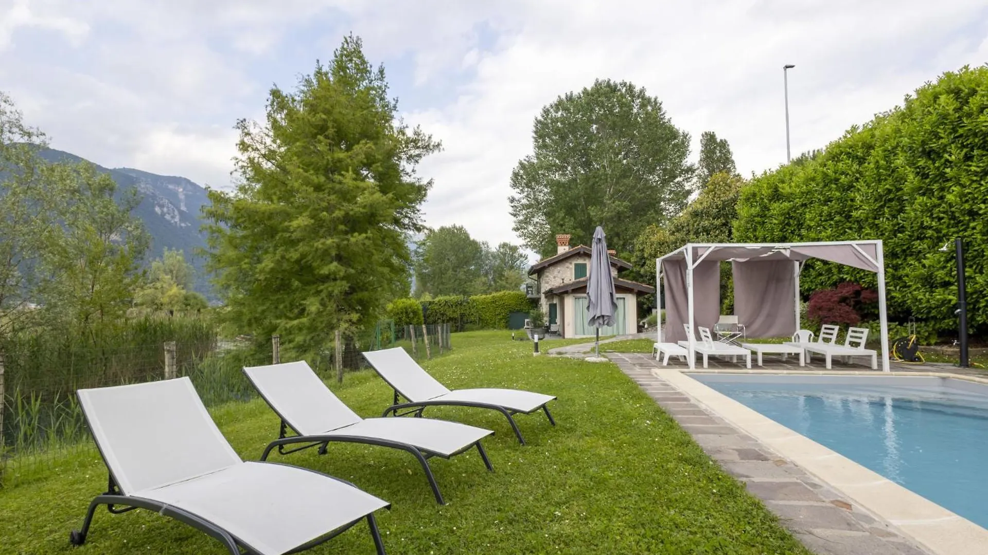 Villa La Casetta Sul Lago By Interhome Clusane